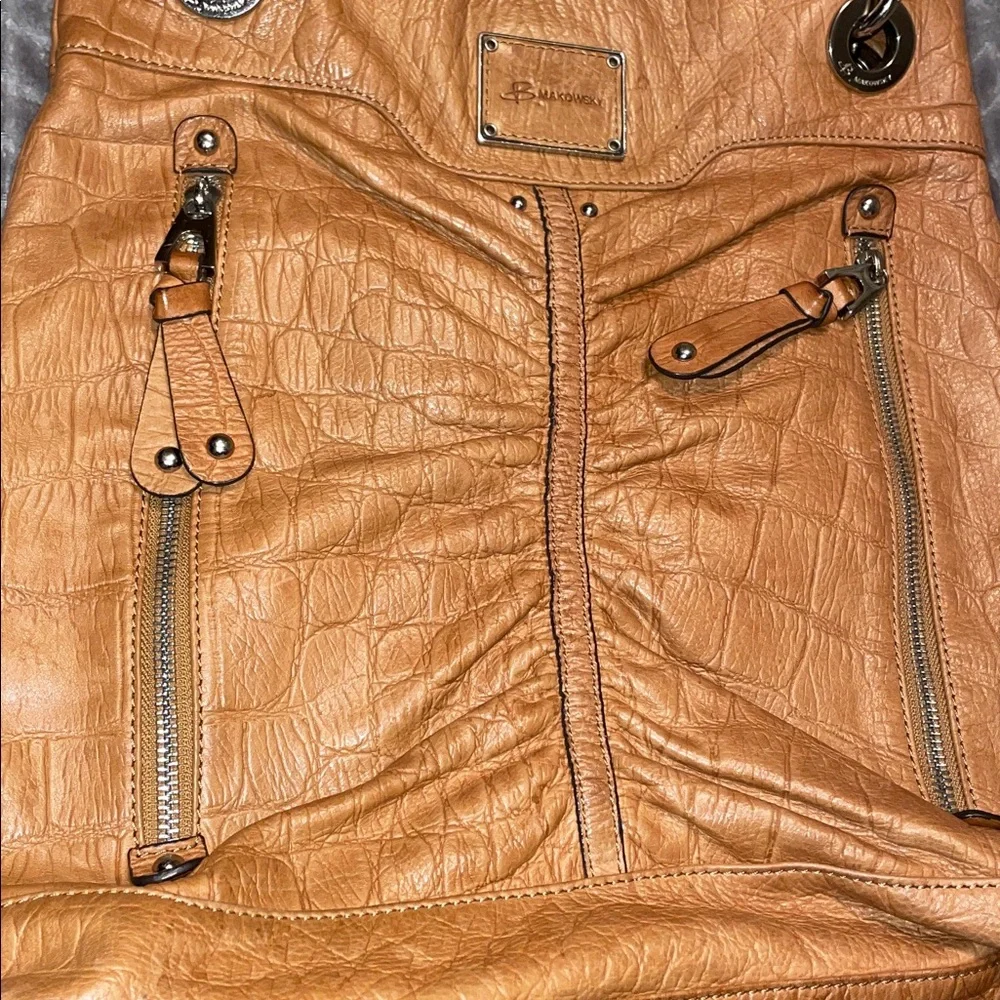 B. Makowsky hobo/shoulder bag. Tan/Cognac leather w a crocodile-embossed texture